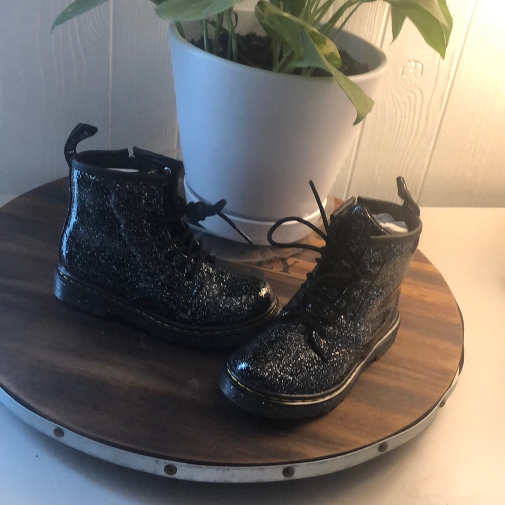 Dr. Martens AirWair Child size 10 Cosmic Glitter Black Lace up Boots